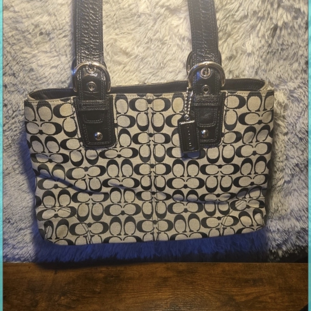 Coach Signature Monogram Leather Shoulder Bag Handbag With Tag